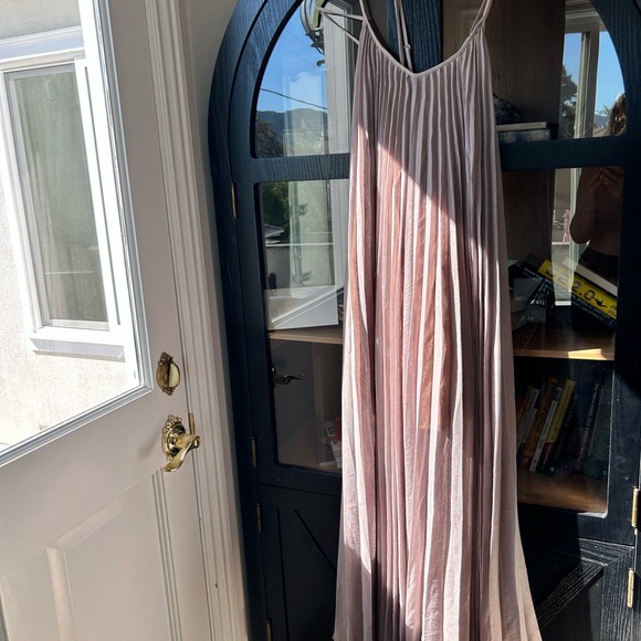 BCBGeneration Dresses & Skirts - BCBGeneration Blush Pink Maxi Dress